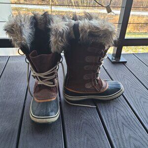 Women's Joan of Arctic Sorel Winter boots in black/brown